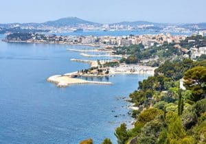 Toulon depuis le Mourillon. Expert SEO à Toulon et au soleil